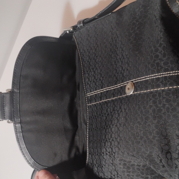 Coach Vintage Leather/Suede
Western Hobo In Great Condition
F11405 - Picture 8 of 13